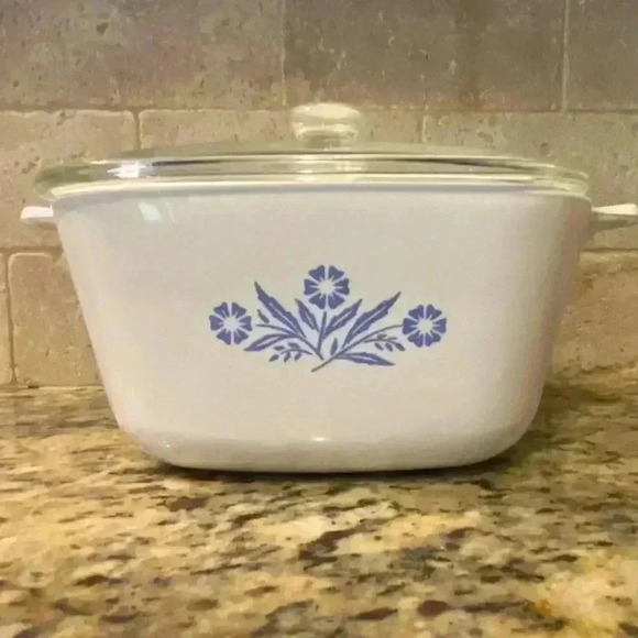 Vintage Corning Ware 56 oz-7 cup-Blue Cornflower Casserole Dish-P-1 3/4B-#437 - Picture 1 of 4
